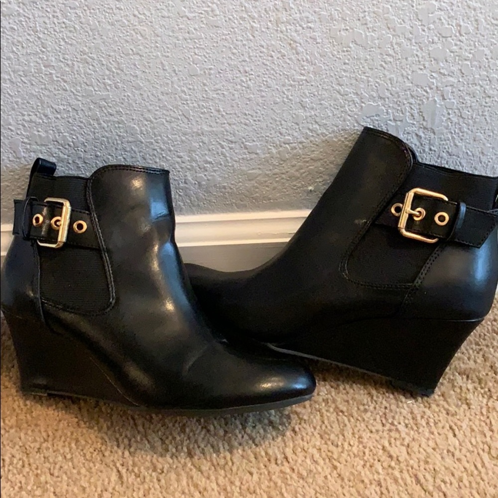 DEXFLEX COMFORT WEDGE BOOTIES